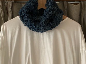 藍葉染めきびそ（生皮苧）手編みスヌード（素材糸　純国産　群馬県産）の画像