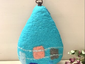 羊毛フェルトのカラフルなしずくポシェット（スカイブルー）の画像