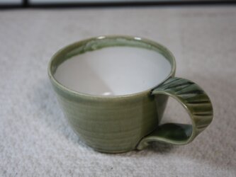 線刻グリップの織部釉コーヒーカップの画像
