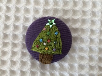 直径3㎝ビーズ刺繍の包みボタンブローチ ☆クリスマスの画像