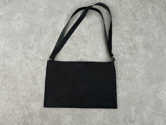 サコッシュ　牛革　柔らかい革　素上げ調　黒の画像