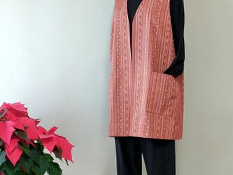 着物リメイク 手織り紬のベスト　縞に抽象模様　裏付きの画像