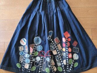 古布　手作り　藍無地　花アップリケ　スカートの画像