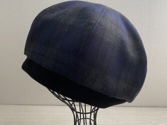 TOPI チェックのベレー帽（ネイビー）の画像