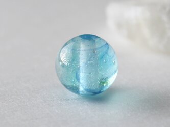 ガラスアクセサリー【白藍】縞の小石　SS266の画像