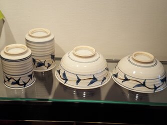 草模様のお茶碗とお湯飲み　夫婦茶碗セットの画像