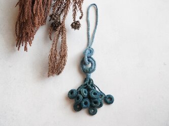 糸編み飾り ーみのりー ターコイズブルーの画像