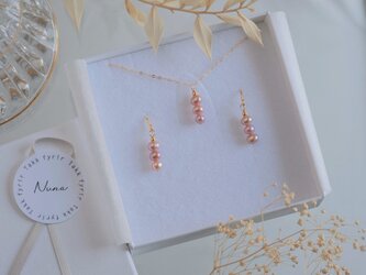 HAPPY BAG✶Þreföld perla necklace＆earring set：ピンクパールネックレス＆ピアスの画像