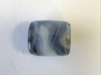 とんぼ玉＊マーブル模様の帯留め　白黒の画像