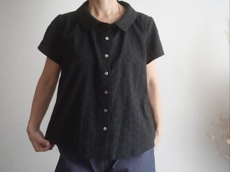 小花コットンレースのブラウス　黒　No.258の画像