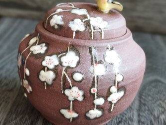 しだれ梅【陶器の小壺】の画像