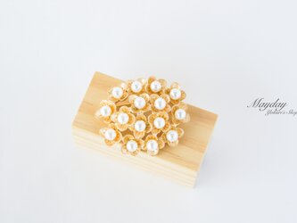 『咲きこぼれるお花のブローチ』つや消し　卒園式　入学式　結婚式　セレモニー　フォーマルの画像