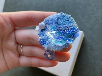 "minamo" 水面 刺繍ブローチの画像