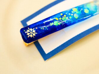 雪の結晶のヘアクリップ　スティックタイプ　ゴールド金具の画像