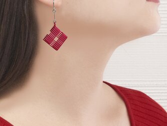 四角 カーディナルレッド・ピアス（イヤリング）　#3Dプリントアクセサリーの画像