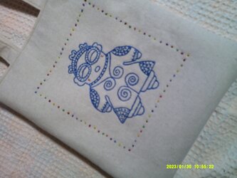 土偶ちゃんと埴輪ちゃんの刺繍バックの画像