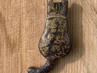 猫ブローチ 後ろ姿　C27の画像