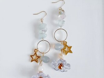 フラワービーズとお星様が可愛い☆ファンシーピアス(フローライト)の画像