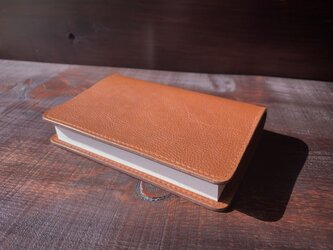 《文庫本サイズ》レザーブックカバー（ブラウン）の画像