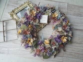 ペールカラーの春wreathの画像