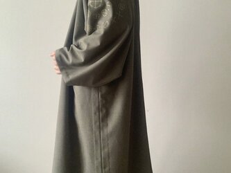着物風ガウン　海松色×古代文字の画像