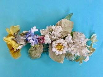 布花 春の髪飾りの画像