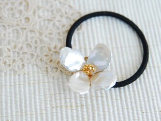 再販　花びらケシパールのお花のヘアゴムの画像