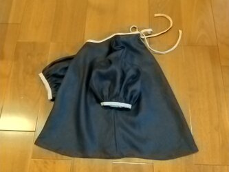 濃紺リネンパフスリーブトップスの画像