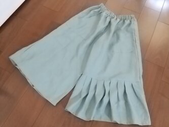 ペールグリーンリネンアシンメトリーガウチョパンツの画像