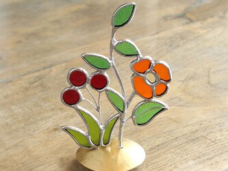 ステンドグラス　オレンジの花と赤い実　（真鍮ベース）の画像
