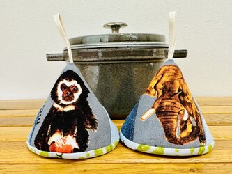 三角鍋つかみ★staub　ストウブ　ホーロー鍋★ミトン　鍋つかみ　ネコ　猫　ねこ　catの画像
