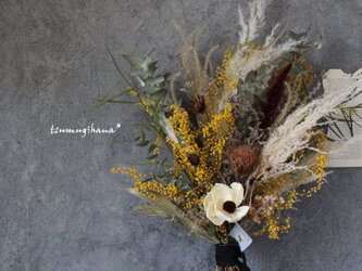 bouquet 「ミュシャ」№８　  ミモザとソラフラワー(アネモネ)のブーケ№８　　ドライフラワー　の画像