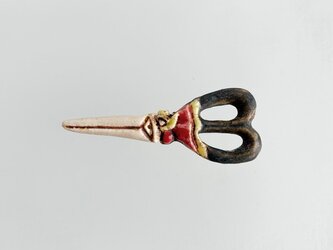 手芸鋏アンティーク「剣の王子様」［陶器ブローチ］の画像