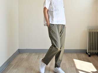 穿き心地さらり♪コットンストレッチのスティックパンツ：ライトカーキの画像
