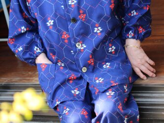 smock ブルーの赤白の画像