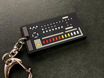 【キーホルダー】リズムマシン　ラバーキーホルダー／ 01：Analog RhythmMachine 808の画像