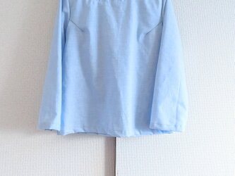 ヘリンボーンのブラウスの画像