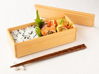 ［SALE］黒木クラフト工房・みやざき杉のスリム弁当箱（19×7.5cm）※アウトレットIの画像