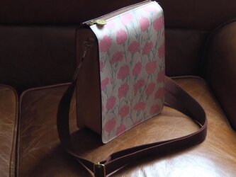 ボックス ポシェット（ カーネーション） ショルダーバッグ 牛革の画像