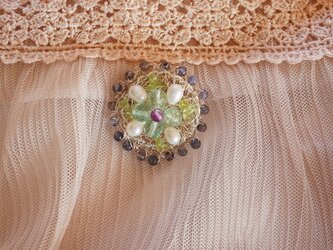 グリーンフローライトサークルクロッシェブローチの画像