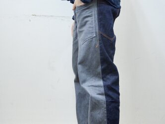 ストレートシルエット301　 2tone jeans グレー×インディゴの画像