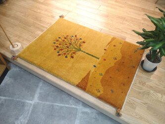 春　入荷】ペルシャ　ギャッベ　ザクロの木　ヤギ　羊　122x83cm　黄金色　オレンジの画像