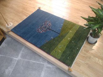 春　入荷】ペルシャ　ギャッベ　ランドスケープ　花　オアシス　120x82cm　青　緑の画像