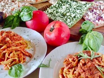 無添加パスタ＆有機野菜の天然酵母ピザセット＜パスタ2食、ピザ5食入＞の画像