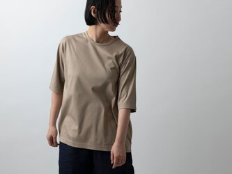 HANDROOM WOMEN'S クルーネック5分袖Tシャツ ベージュ｜ladiesの画像