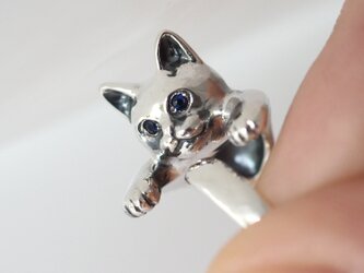 ハート巻きつき猫リング サファイアの画像