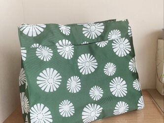 お弁当が傾かないエコバッグ・ナイロン製（レトロフラワー）の画像