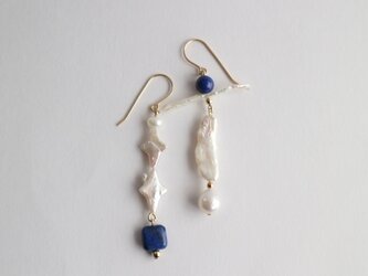 Pearl & Lapis のピアス（イヤリング）