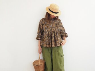 ◯◯pre-order◯◯Cotton linen batik print gather blouse CAMELの画像