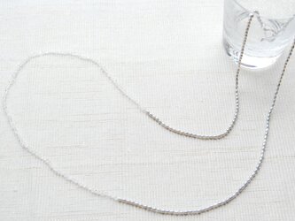 パキスタン産ダブルポイント水晶とライス型パールのロングネックレスの画像